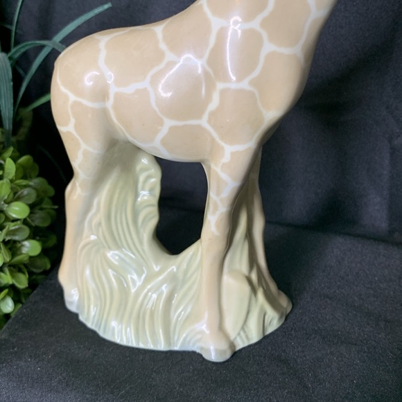 Porcelain Giraffe figure by Porcelanas Miguel Requena - Picture 6 of 10